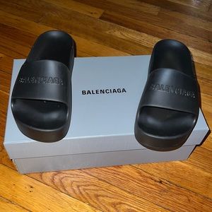BALENCIAGA Logo Chunky Slide Pool Sandals